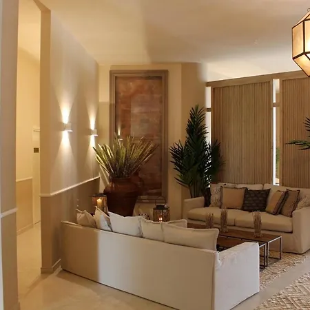 Ceasar Cyprus - Leona * Perivolia tou Trikomou