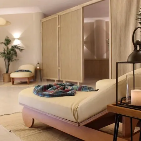 Ceasar Cyprus - Leona